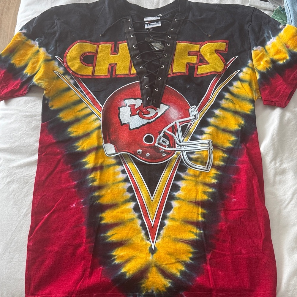 Tie-Dye Chiefs Lace-Up T-Shirt